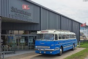 Ikarus 55 vor der Störtebeker Braumanufaktur